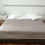 Apartment Appartement *