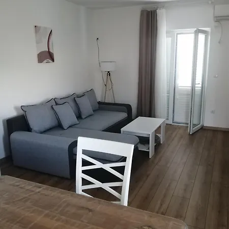 Apartment Apartment