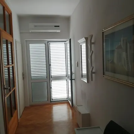 Apartment Apartment