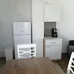 Apartment Apartment *