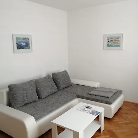 Apartment Appartement *