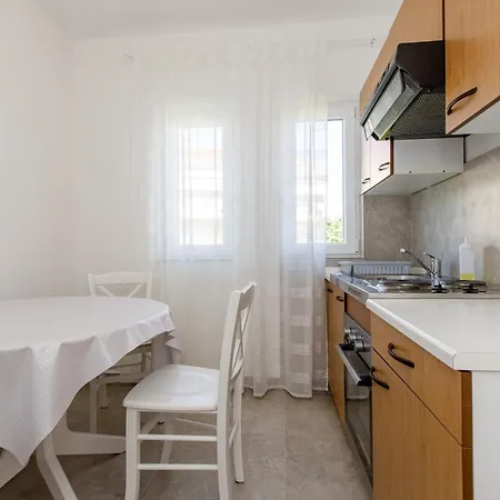 Apartment דירה ראב