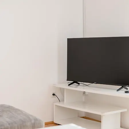דירה Apartment *