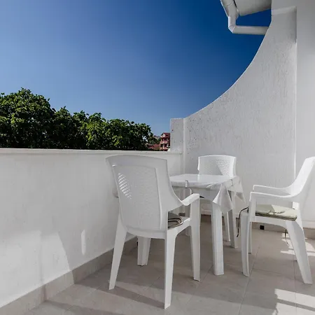 Apartment *