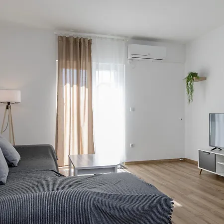 Apartment * ראב
